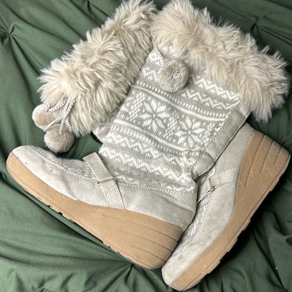 Size 9 Wedge Fur Boots